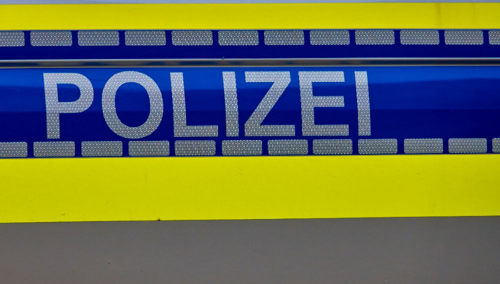 Bielefeld Anwohner entdeckt zwei maskierte Männer